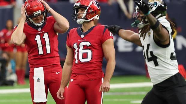 Texans punter and place holder Cameron Johnston (11) reacts after Houston Texans place kicker Matt Ammendola (16) missed a 57-yard field goal against the Jacksonville Jaguars.