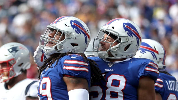 DeAndre Hopkins' Promise' vs. 'Frustrated' Stefon Diggs? Source Clears Up Buffalo  Bills Rumor - Sports Illustrated Buffalo Bills News, Analysis and More