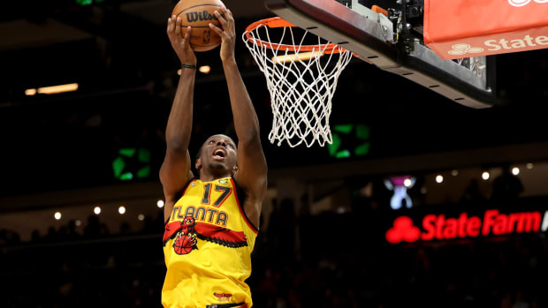 Atlanta Hawks center Onyeka Okongwu continues to impress fans with his summer workouts. The backup center is using this summer to improve his skills.