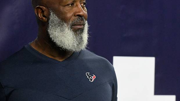 Houston Texans Coach Lovie Smith Reflects On Bills Damar Hamlin: 'It's Hard' - Sports Illustrated Houston Texans News, Analysis and More - Vimarsana News