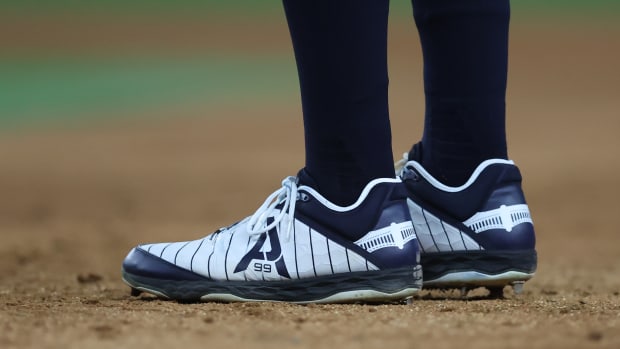Aaron Judge's white and navy cleats.