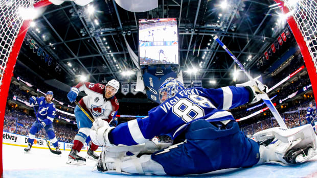 Avalanche forward Artturi Lehkonen