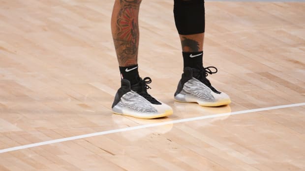 court yeezy basketball shoe
