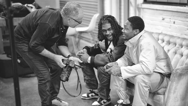 Stefon and Trevon Diggs talk with photographer Simon Bruty