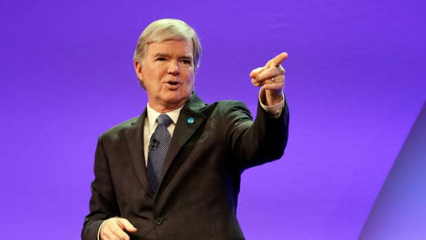 Emmert will step down as NCAA president in June 2023, unless a replacement is named before then.