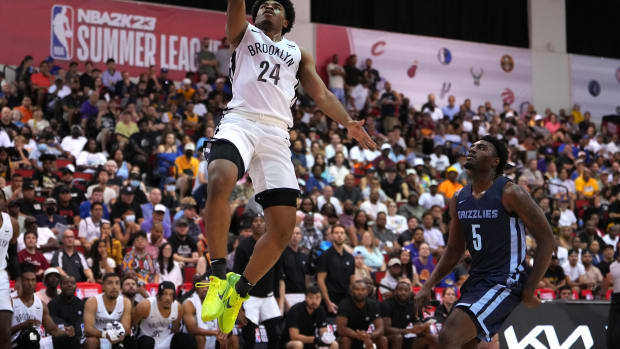 Brooklyn Nets guard Cam Thomas wore Nike Kobe 6 'Grinch' during NBA Summer League game.