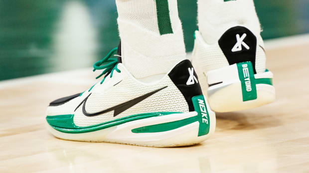 Milwaukee Bucks forward Khris Middleton wears the Nike Air Zoom G.T. Cut sneakers against the Golden State Warriors on January 13, 2022.