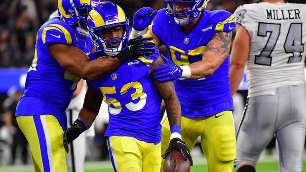 Los Angeles Rams linebacker Ernest Jones (53).