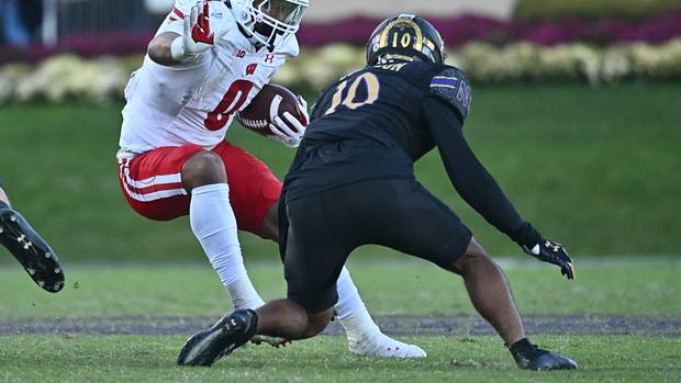 Wisconsin running back Braelon Allen breaking a tackle against Northwestern.