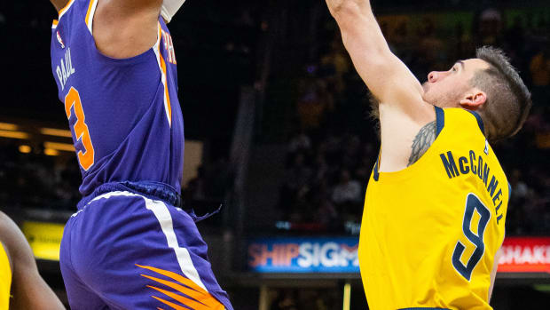 T.J. McConnell Indiana Pacers Phoenix Suns Chris Paul