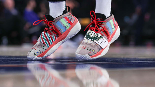 damian lillard christmas shoes