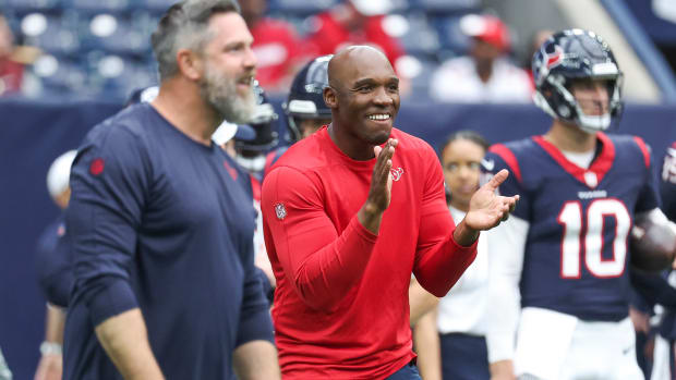 Houston Texans head coach DeMeco Ryans on the field before the game against the Tampa Bay Buccaneers at NRG Stadium. Mandatory Credit Troy Taormina-USA TODAY Sports