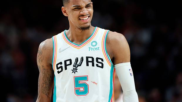 Atlanta Hawks guard Dejounte Murray and several NBA stars, including LeBron James, play at The CrawsOver Pro-Am in Seattle tonight.