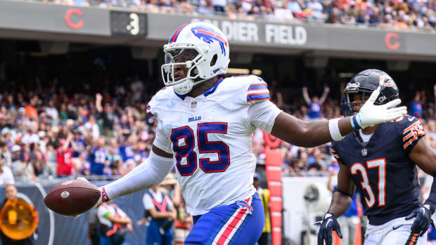 Bills tight end Quintin Morris celebrates a big play against the Chicago Bears.