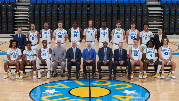 UCLA basketball team photo.