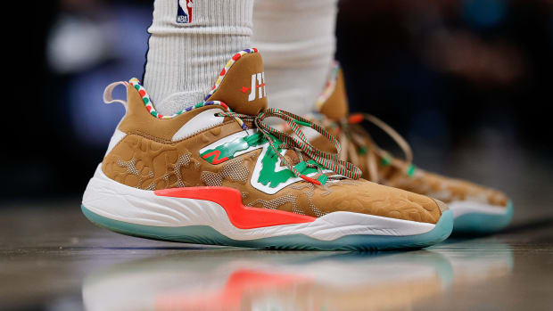 NBA -- Which player had the best sneakers on Christmas Day? - ESPN