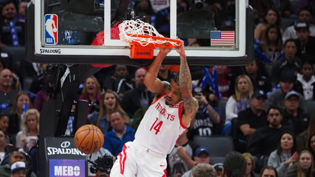 Rockets guard Gerald Green dunks the ball against the Sacramento Kings Mandatory Credit: Kelley L Cox-USA TODAY Sports