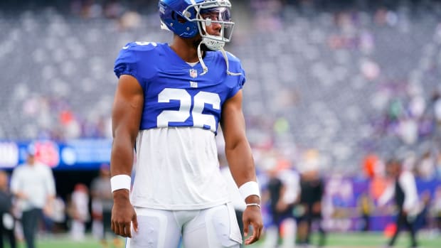 New York Giants running back Saquon Barkley (26) on the field for warmups before a preseason game at MetLife Stadium on August 21, 2022, in East Rutherford.