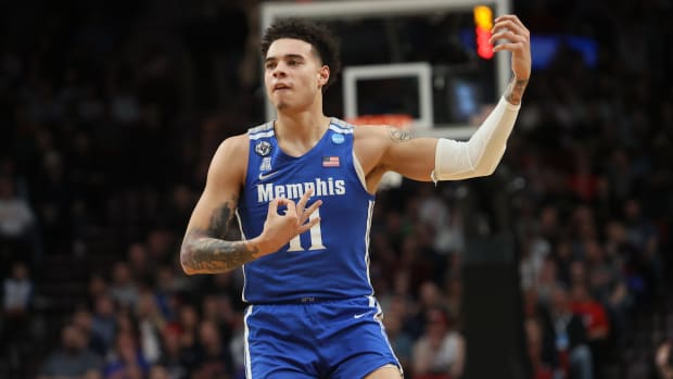 Memphis Tigers guard Lester Quinones celebrates his made 3-point shot against the Gonzaga Bulldogs during their second round NCAA Tournament matchup.