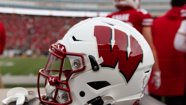 Wisconsin football helmet (Credit: Jeff Hanisch-USA TODAY Sports)