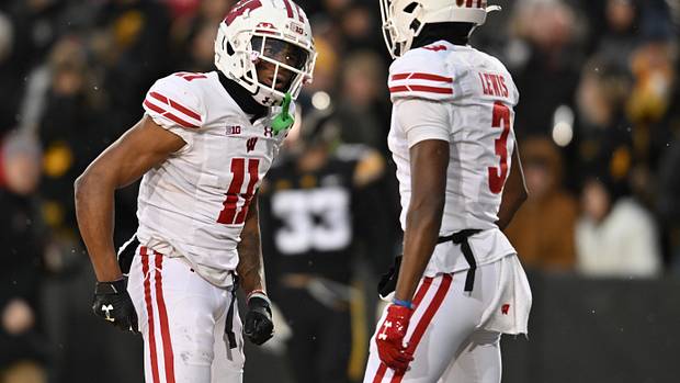 Guaranteed Rate Bowl: Wisconsin vs. Oklahoma State by the numbers - Vimarsana News