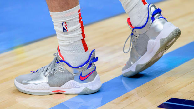Washington Wizards forward Corey Kispert wears the Nike PG 5 'Clippers' sneakers against the Memphis Grizzlies on January 29, 2022.