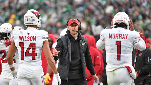 Arizona Cardinals head coach Jonathan Gannon celebrates touchdown with wide receiver Michael Wilson (14) and quarterback Kyler Murray (1) during the fourth quarter against the Philadelphia Eagles at Lincoln Financial Field. Mandatory Credit: Eric Hartline-USA TODAY Sports