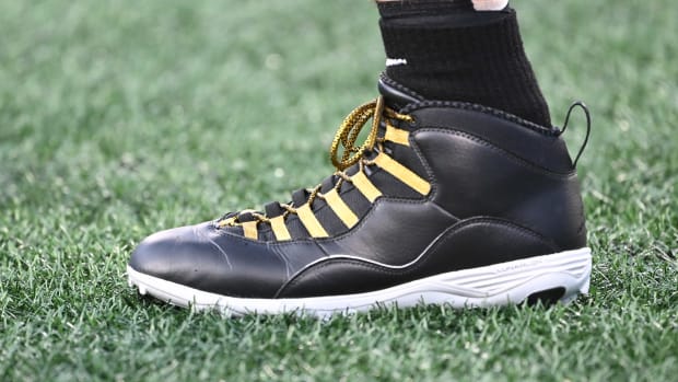 Jalen Hurts Wears Air Jordan Cleats in NFC Championship - Sports  Illustrated FanNation Kicks News, Analysis and More