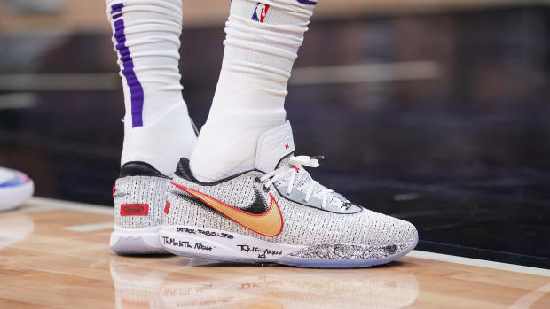 Geography Temptation Spectacle LeBron James' New Shoes Celebrate Two Decades of Dominance - Sports  Illustrated FanNation Kicks News, Analysis and More