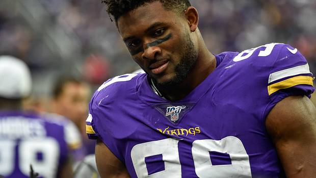 Vikings defensive end Danielle Hunter (99) looks on during the game against the Oakland Raiders at U.S. Bank Stadium.