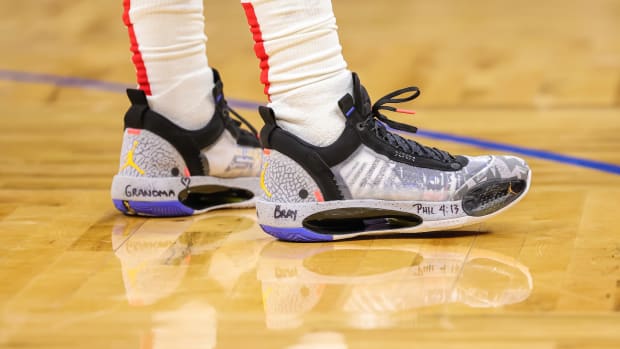 Washington Wizards guard Bradley Beal wears the Air Jordan 34 Low 'Print' sneakers against the Orlando Magic on January 9, 2022.