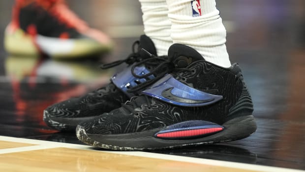 New Orleans Pelicans forward Brandon Ingram wears the Nike KD 14 sneakers against the Sacramento Kings on April 5, 2022.