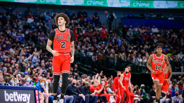 All about Bulls new guard Lonzo Ball, his brothers and more – NBC