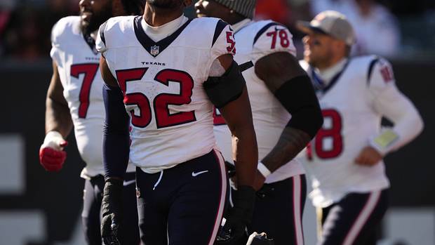 Texans defensive end Jonathan Greenard (52) takes the field prior to a Week 10 NFL football game between the Houston Texans and the Cincinnati Bengals at Paycor Stadium.