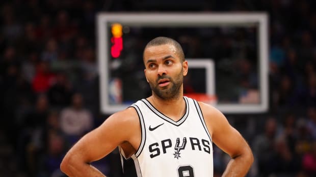 WATCH: San Antonio Spurs' Tony Parker Inducted to Hall of Fame: 'Thank You  For Believing in Me' - Sports Illustrated Inside The Spurs, Analysis and  More
