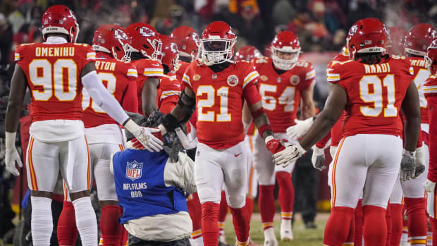 Kansas City Chiefs safety Mike Edwards (21) is introduced against the Miami Dolphins prior to a 2024 AFC wild card game at GEHA Field at Arrowhead Stadium. Mandatory Credit: Denny Medley-USA TODAY Sports