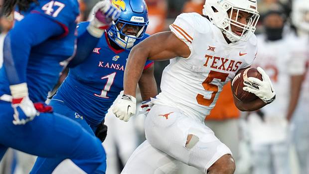 Texas RB Bijan Robinson Lands With NFC East Franchise In Latest ESPN Mock Draft - Vimarsana News