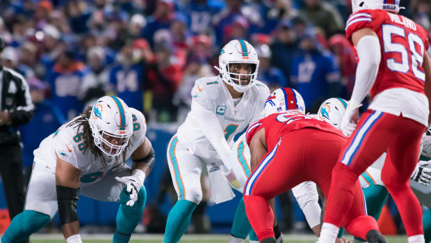 Miami Dolphins quarterback Tua Tagovailoa awaits the snap in a game against the Buffalo Bills. 