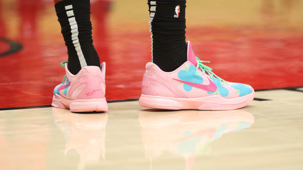 Chicago Bulls forward DeMar DeRozan wearing the Nike Kobe 6 Protro 'Pink Flowers PE'