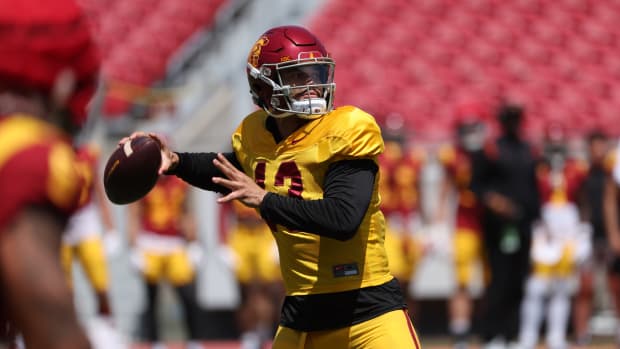 Caleb Williams throws a pass during the USC Trojans Spring Game.