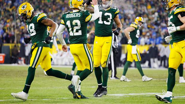 Allen Lazard and Aaron Rodgers at Lambeau Field in 2022