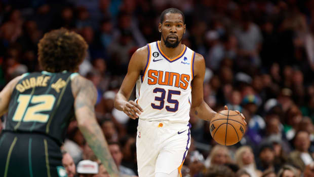 Kevin Durant Wears Unreleased Nike KD 15 Shoes in Suns Debut - Sports  Illustrated FanNation Kicks News, Analysis and More