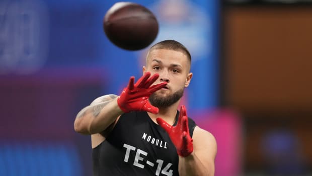 Ohio State tight end Cade Stover (TE14) works out during the 2024 NFL Combine at Lucas Oil Stadium.