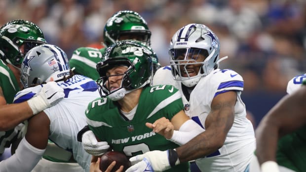 Cowboys star Micah Parsons headlined his team's defensive effort on Sunday, tallying two sacks of Jets QB Zach Wilson. 