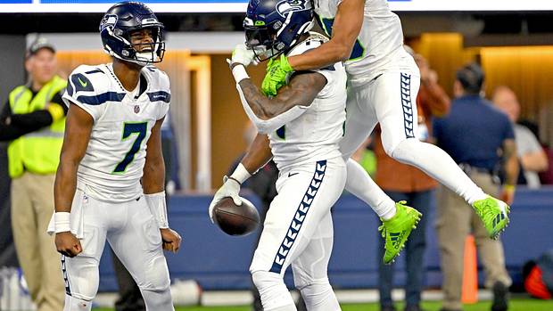 geno smith dk metcalf tyler lockett 332