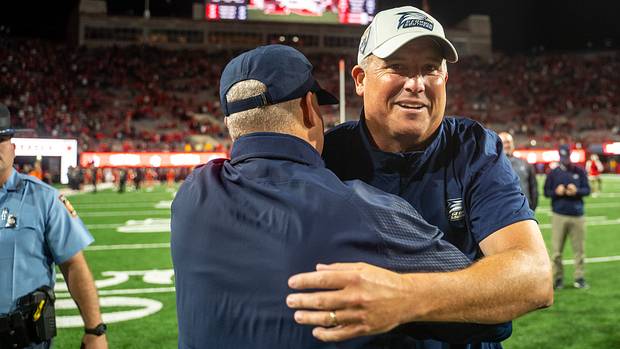 Clay Helton coach Georgia Southern 2022 vs Nebraska football USATSI_19026128
