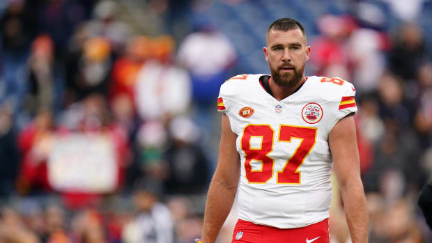 Kansas City Chiefs tight end Travis Kelce warms up before a game against the New England Patriots.
