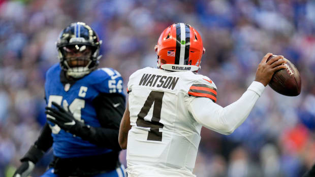 Cleveland Browns quarterback Deshaun Watson (4) looks to throw downfield Sunday, Oct. 22, 2023, during a game against the Indianapolis Colts at Lucas Oil Stadium in Indianapolis
