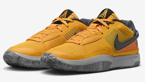 yellow nike basketball shoes