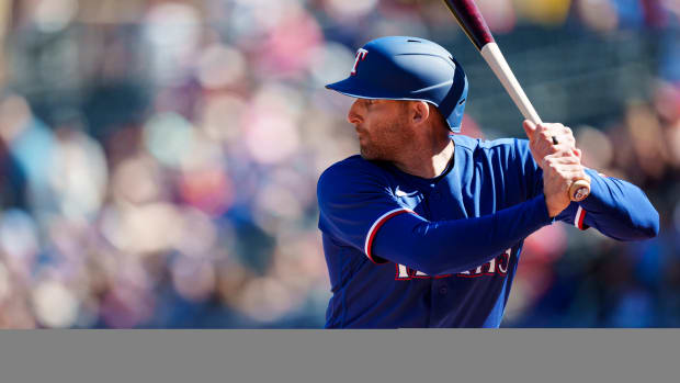 Former Texas Rangers infielder Brad Miller signed a minor league deal with the San Diego Padres.
